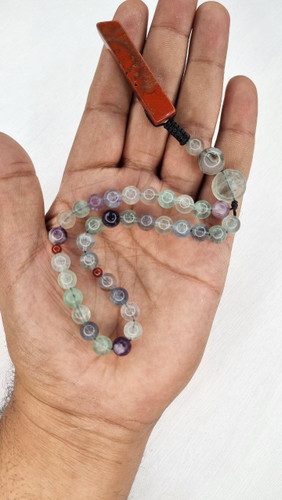 تسبیح سنگ فلورین با شرابه جاسپر سرخ