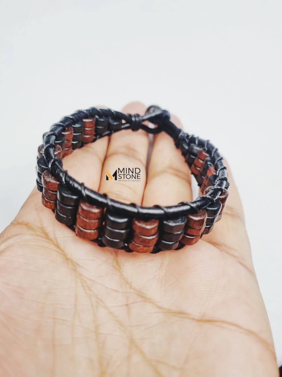 دستبند مردانه چرم و چوب کد ۲۶۹۳